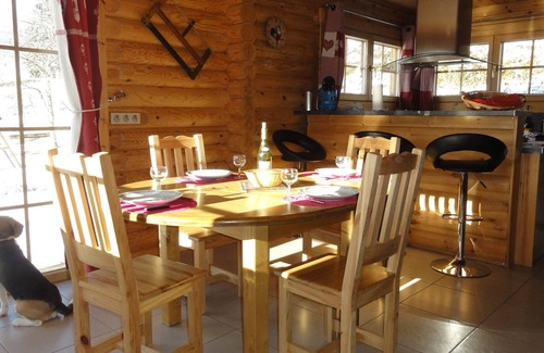 Vignoble Conte Chalet De Ski | CHALET EN RONDINS à CONTE avec SAUNA, WIFI, tout confort pour 6 pers