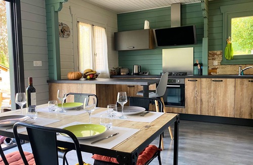 Rosiers-de-Juillac Chalet De Ski | Chalet en pleine nature avec piscine privative
