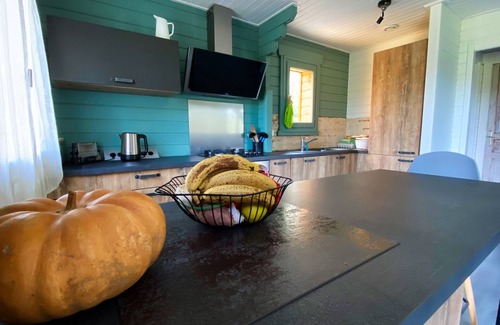 Rosiers-de-Juillac Chalet De Ski | Chalet en pleine nature avec piscine privative