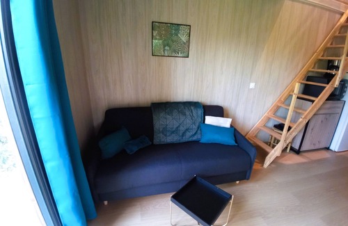 Montboillon Chalet De Ski | Chalet in the countryside, in the heart of a wooded garden.