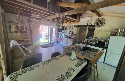 Concoules Chalet De Ski | Chalet in the heart of the forest Animals ok