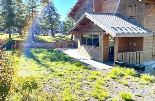 Peone Chalet De Ski | Chalet in the mountains, heart of the resort with exceptional view