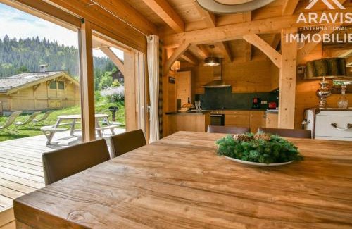 Le Grand-Bornand Chalet De Ski | Chalet indépendant 4* pour 8 pers, 4 chambres, cheminée, cuisine équipée, Wifi, parking - FR-1-391-8