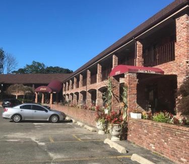 Centerport Hôtel | Chalet Inn & Suites