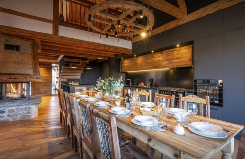 La Riviere-Enverse Chalet De Ski | Chalet Keramis - base alpine pour 15, spa et salle de jeux - OVO Network