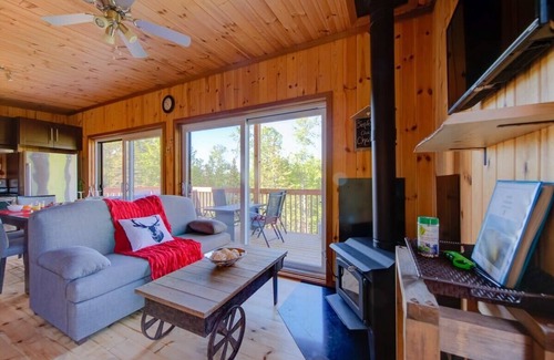 Pohenegamook Chalet De Ski | Chalet l'Enchanteur spa