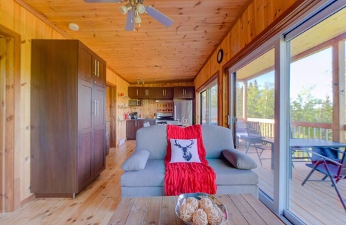 Pohenegamook Chalet De Ski | Chalet l'Enchanteur spa