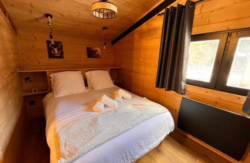 Pyrenees 2000 Chalet De Ski | Chalet l'Epicéa dans la forêt, T3 avec terrasse & jardin à 5 min à pied des pistes P2000