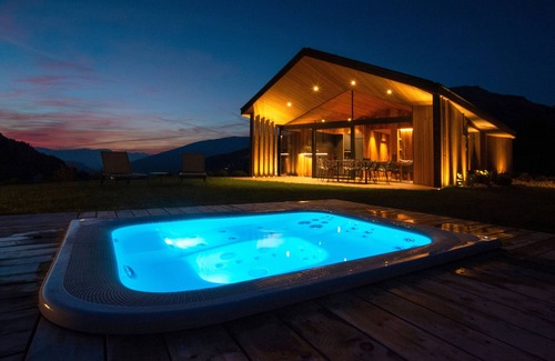 Selva di Val Gardena Chalet De Ski | Chalet 'L Piz Dolomites' with Mountain View, Private Terrace and Wi-Fi