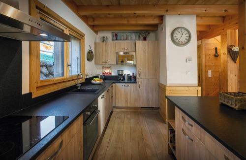La Giettaz Chalet De Ski | Chalet La Canopée - séjour 10p dans les Aravis avec spa - OVO Network