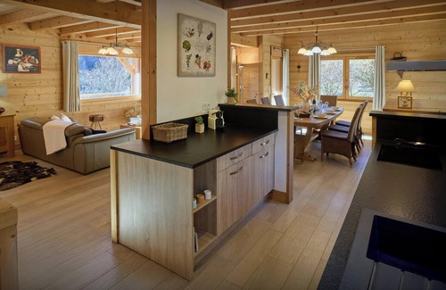 La Giettaz Chalet De Ski | Chalet La Canopée - séjour 10p dans les Aravis avec spa - OVO Network