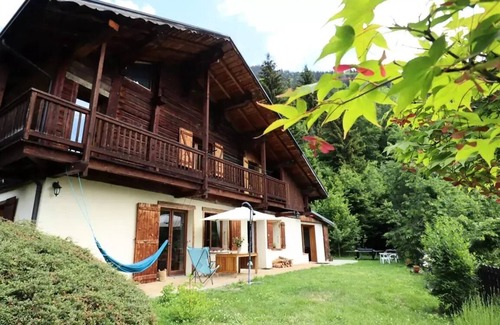 Villard-sur-Doron Chalet De Ski | Les Saisies. Beau chalet rénové pour 10 à 12 personnes.