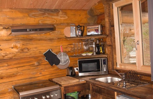 Collonges-sous-Saleve Chalet De Ski | Chalet 'La Thuile' with Mountain View, Wi-Fi and Air Conditioning