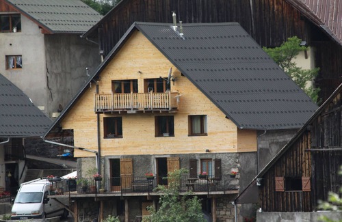 Montmin Appartement | Chalet la Tournette Gite la Beccaz 80m2 au Premier Étage