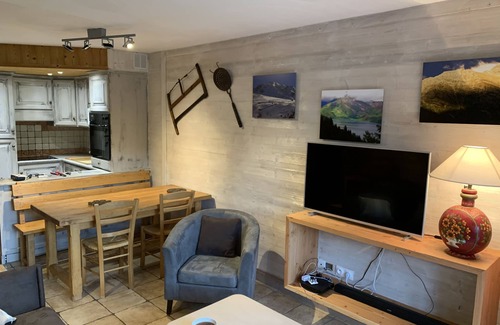 Bourg-Saint-Maurice Appartement | Chalet le Chamois Appartement 10 2ème étage skis aux pieds