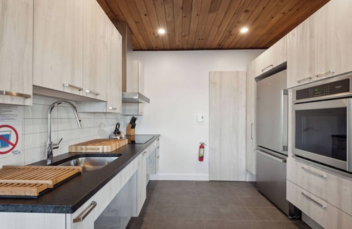 Larouche Chalet De Ski | Chalet Le Loukate