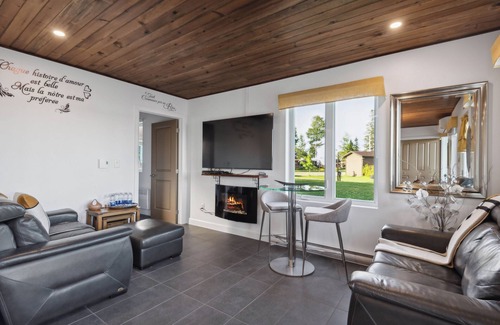 Larouche Chalet De Ski | Chalet Le Loukate
