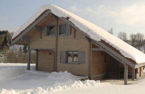 Esserval-Combe Chalet De Ski | Chalet "le Sapin" five minutes from the medieval town of Nozeroy.