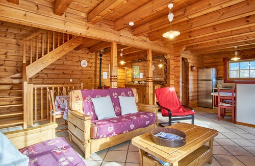 Gresse-en-Vercors Chalet De Ski | Chalet 'Le Serac' with Mountain View, Private Terrace and Wi-Fi