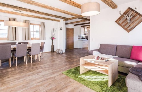 Weisspriach Lit Et Petit-Déjeuner | Chalet loisirs avec bain à remous - Chalet village Fanningberg