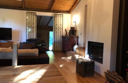 Montecopiolo Chalet De Ski | Chalet Leonard House in the wood