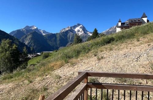 Les Deux Alpes Station Balnéaire | Chalet Les 3 Ours by Leavetown Vacations
