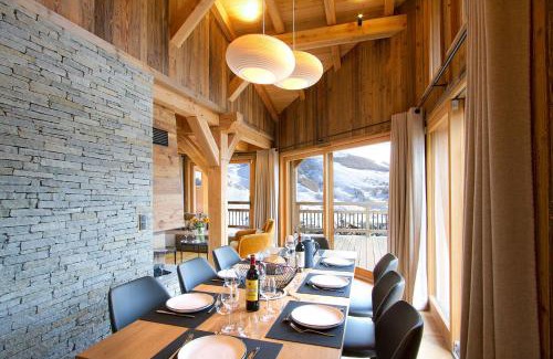 Les Deux Alpes Station Balnéaire | Chalet Les 3 Ours by Leavetown Vacations