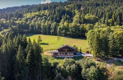 Samoens Chalet De Ski | Chalet Les Pellys - nature et spa pour 15 - OVO Network