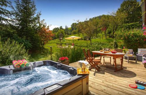 Thones Chalet De Ski | Chalet Les Roses Des Alpes - OVO Network