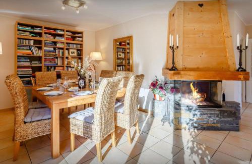 Thones Chalet De Ski | Chalet Les Roses Des Alpes - OVO Network
