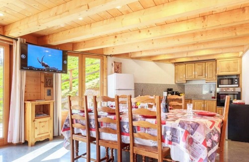 Beaufort Chalet De Ski | Chalet 'Les Tarines 1' with Mountain View, Private Terrace and Wi-Fi