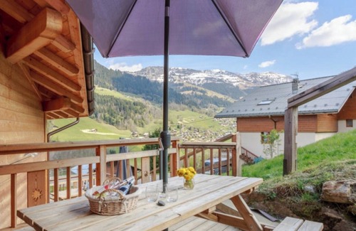 Beaufort Chalet De Ski | Chalet 'Les Tarines 2' with Mountain View, Private Terrace and Wi-Fi