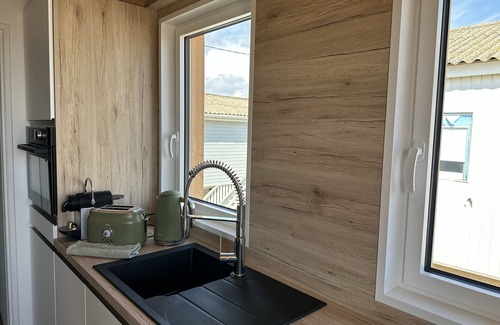 Gruissan Plage Chalet De Ski | Chalet Linoli Vue Mer
