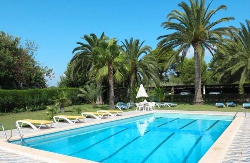 Cambrils Cabine | Chalet situé sur un parc arboré de 8000m² avec grande Piscine communautaire, .