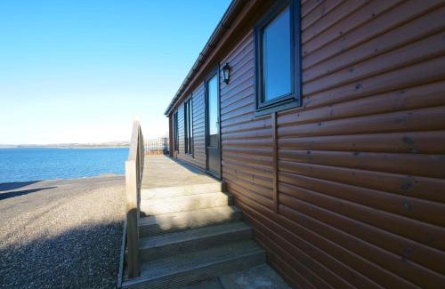 Kinross Chalet De Ski | Chalet Loch Leven Lodge by Interhome