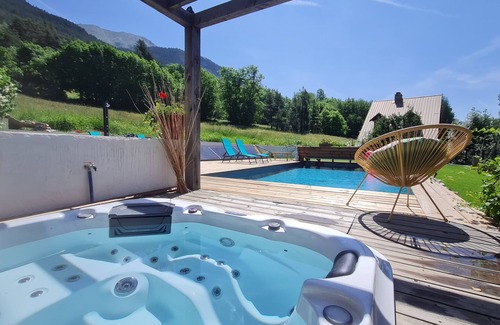 Saint-Chaffrey Appartement | Chalet-luxe-SERRE CAMBEOU**** Piscine&Spa idéal pour un séjour en famille