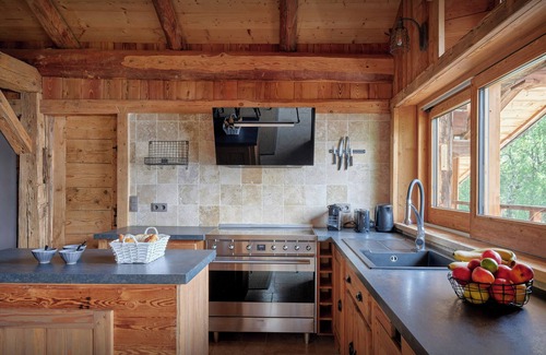 La Giettaz Chalet De Ski | Chalet Marijulo - Stylish property with hot tub and terrace - OVO Network