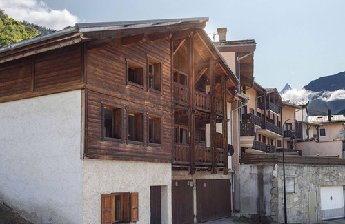 Peisey-Nancroix Chalet De Ski | Chalet Michka - 1 minute from the ski lift - 14 PAX