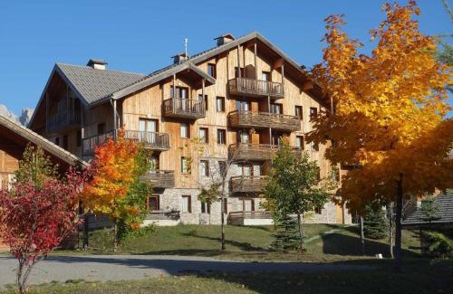 Saint-Etienne-en-Devoluy Chalet De Ski | Chalet Mitoyen 3 Pièces 6 Pers. - Résidence Le Hameau du Puy - Piscine Chauffée, Proche Pistes - FR-1-504-642