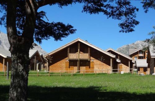 Saint-Etienne-en-Devoluy Chalet De Ski | Chalet Mitoyen 3 Pièces 6 Pers. - Résidence Le Hameau du Puy - Piscine Chauffée, Proche Pistes - FR-1-504-642