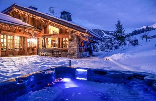 Megeve Chalet De Ski | Chalet montagnard à Rochebrune avec jacuzzi, sauna, 6 chambres, proche des pistes, accueil 12 pers - FR-1-569-37