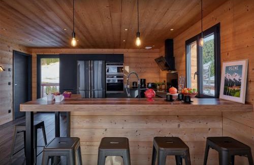 Notre-Dame-de-Bellecombe Chalet De Ski | Chalet NDB - OVO Network