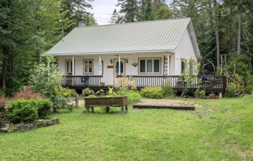 Mauricie Chalet De Ski | Chalet NABU L'Ours - Rivière - Billard