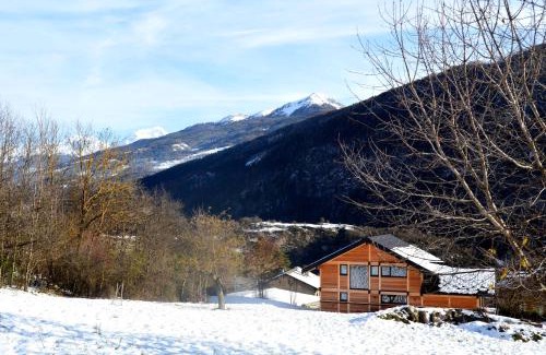 Aime Chalet De Ski | Chalet neuf, Jacuzzi, piscine privée mai-sept, pétanque, proche Paradiski