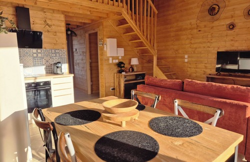 Apremont Chalet De Ski | Chalet on the banks of the Saône