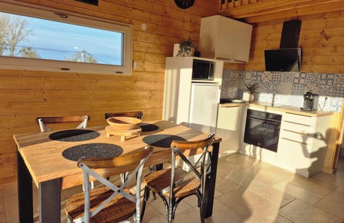 Apremont Chalet De Ski | Chalet on the banks of the Saône