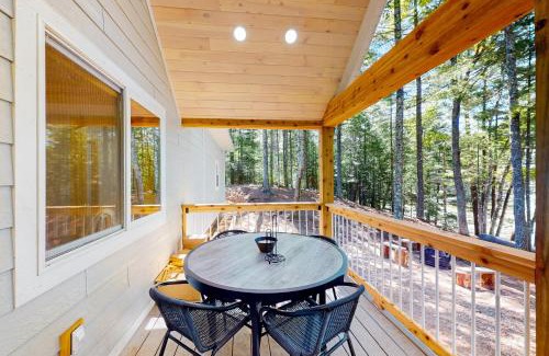 St Germain Maison | Chalet on the Bay