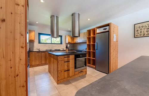 Faverges-Seythenex Chalet De Ski | Chalet "Privatisation" avec vue sur les montagnes, terrasse privée et Wi-Fi