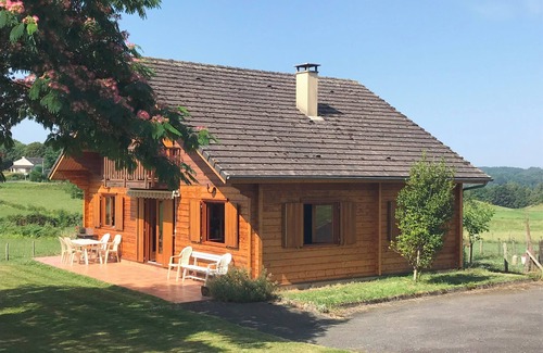 Meilhards Maison | Chalet Proximité Centre Bourg