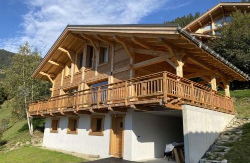 Beaufort Chalet De Ski | Chalet réçent pour 15 pers. avec wifi et parking à Arêches-Beaufort - FR-1-342-310